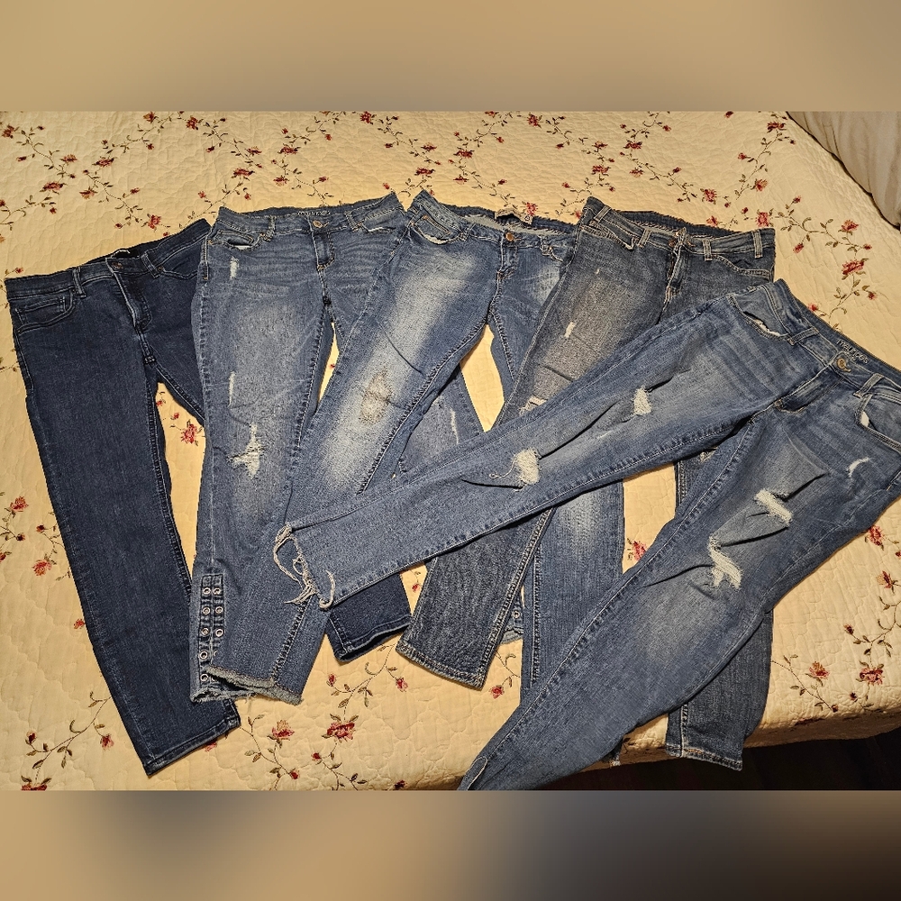 Bundle of 6 Jeans/Shorts Size 28/29